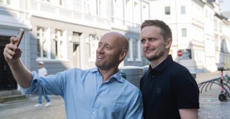 «Noen mennesker leker man bedre med enn andre.» (+)