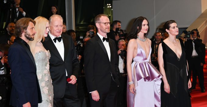 Joachim Triers «Affeksjonsverdi» får ovasjoner og kritikerros i Cannes.
