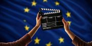 EU håndhever nå kravet om transparens ved bruk av KI.