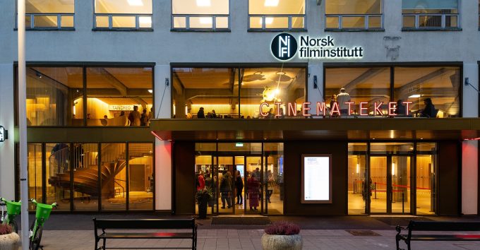Hva innebærer bruk av KI i søknadsprosessene? (+)